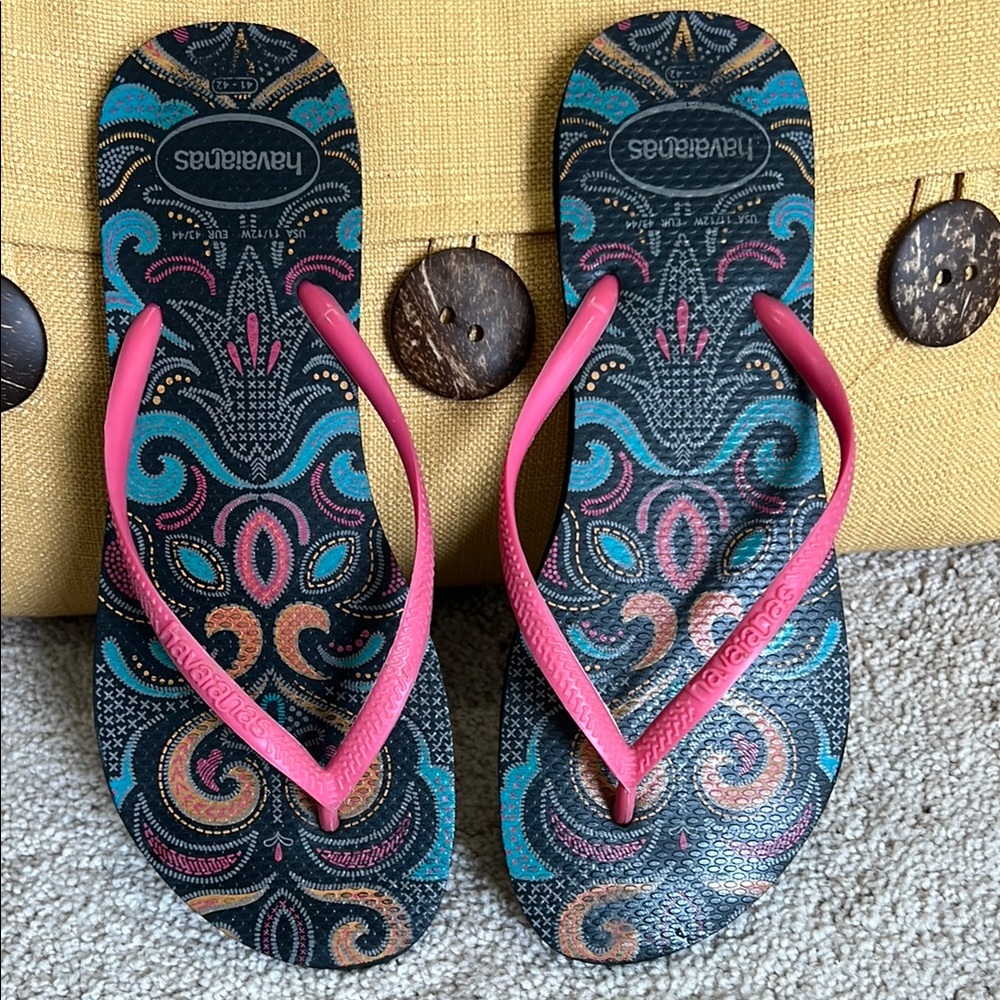 Havaianas Pink and Blue Sandals Vibrant Summer Style
